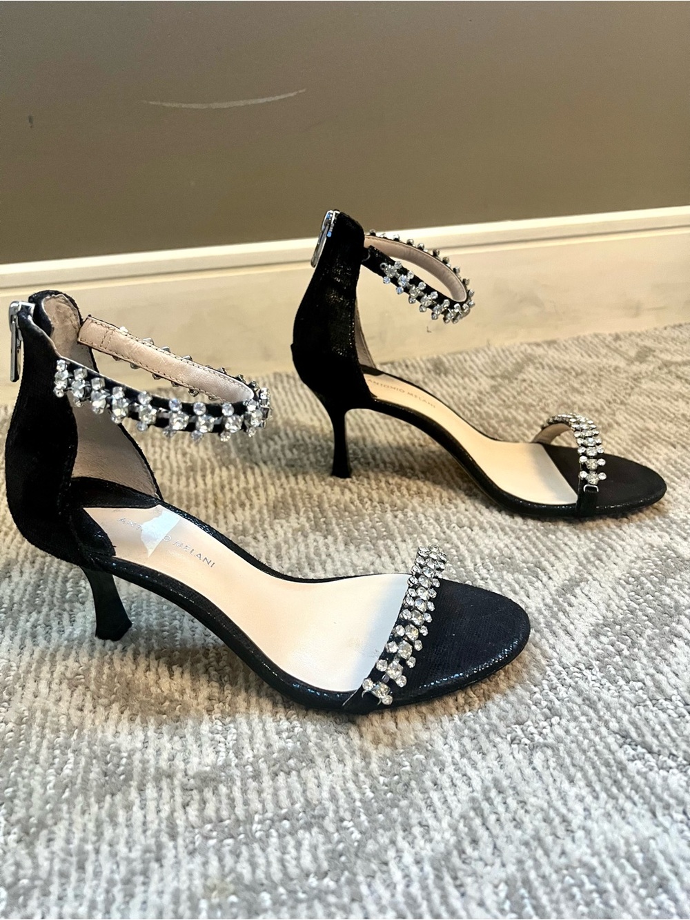 Antonio Melani Madalyn Jeweled Ankle Strap Sandals embellished crystal size 5.5M